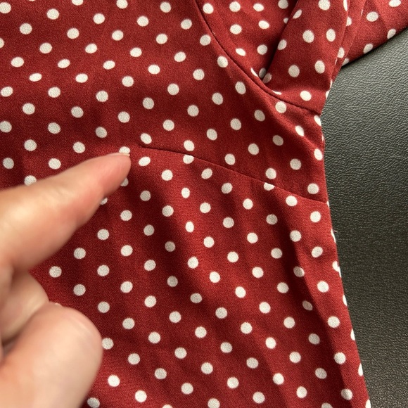 Forever 21 Women’s Small Polka Dot V Neck Blouse‎ Roll Tab Sleeve Classic Dainty - Picture 14 of 14